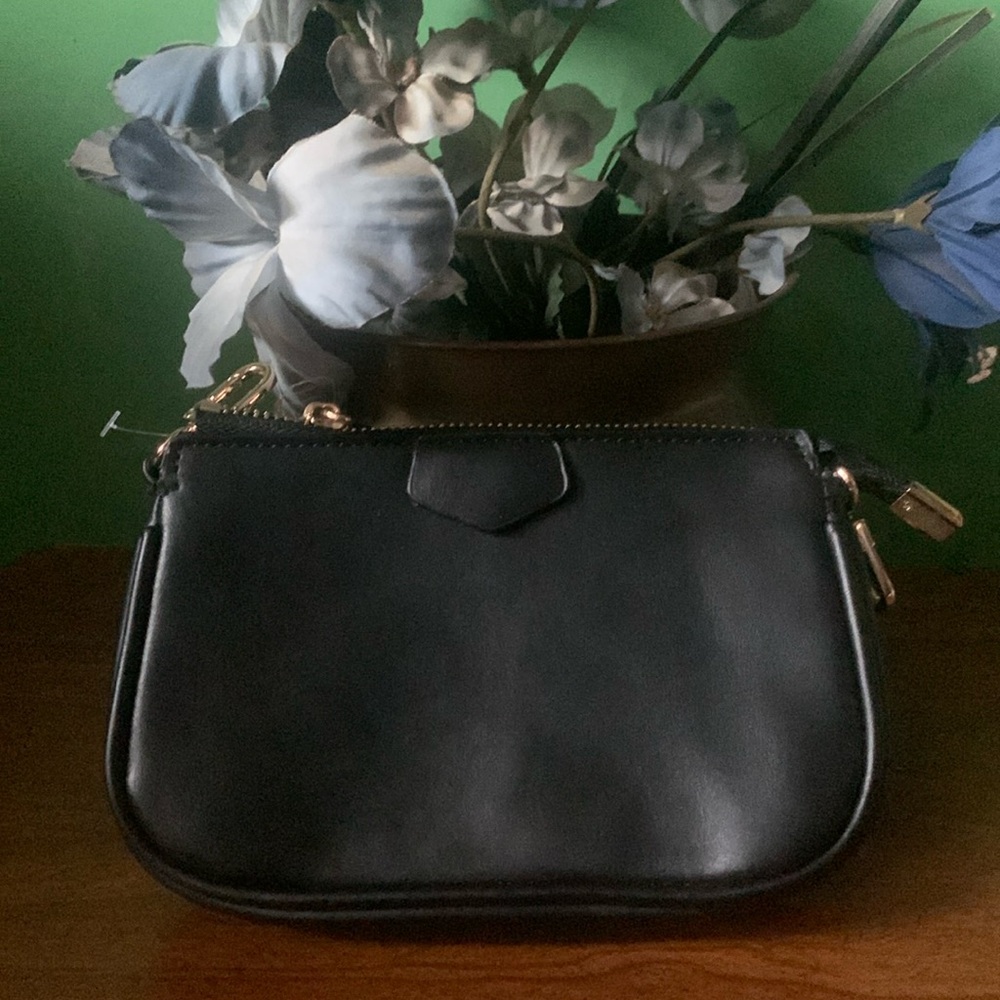*5/$5* NWOT No Label Black Mini Clutch